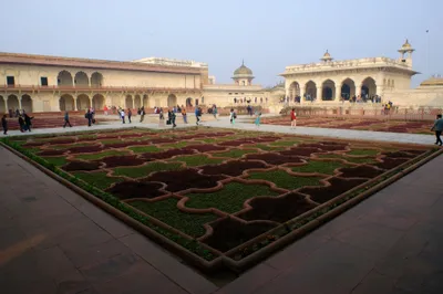 Innenhof des Agra Fort